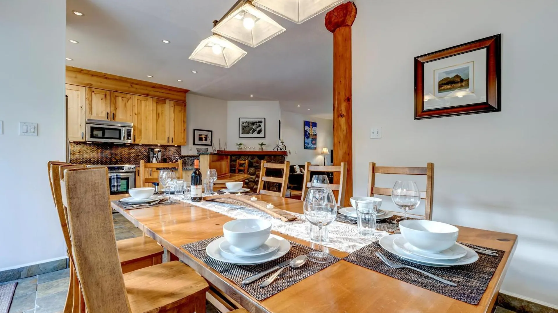 Holiday home Snowy Creek 30 - Ski In Ski Out, Private Hot Tub, Short Walk To Whistler Village Canada