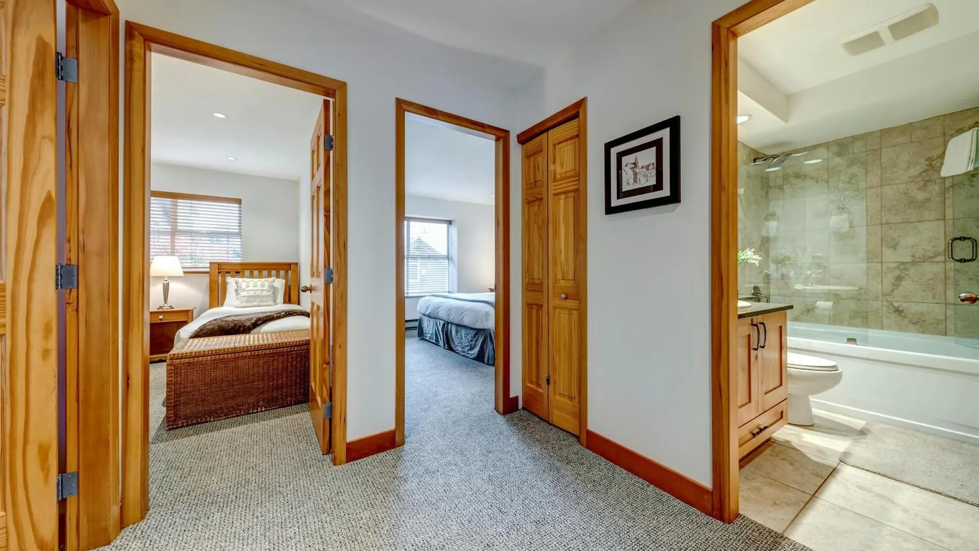 Holiday home Snowy Creek 30 - Ski In Ski Out, Private Hot Tub, Short Walk To Whistler Village Canada