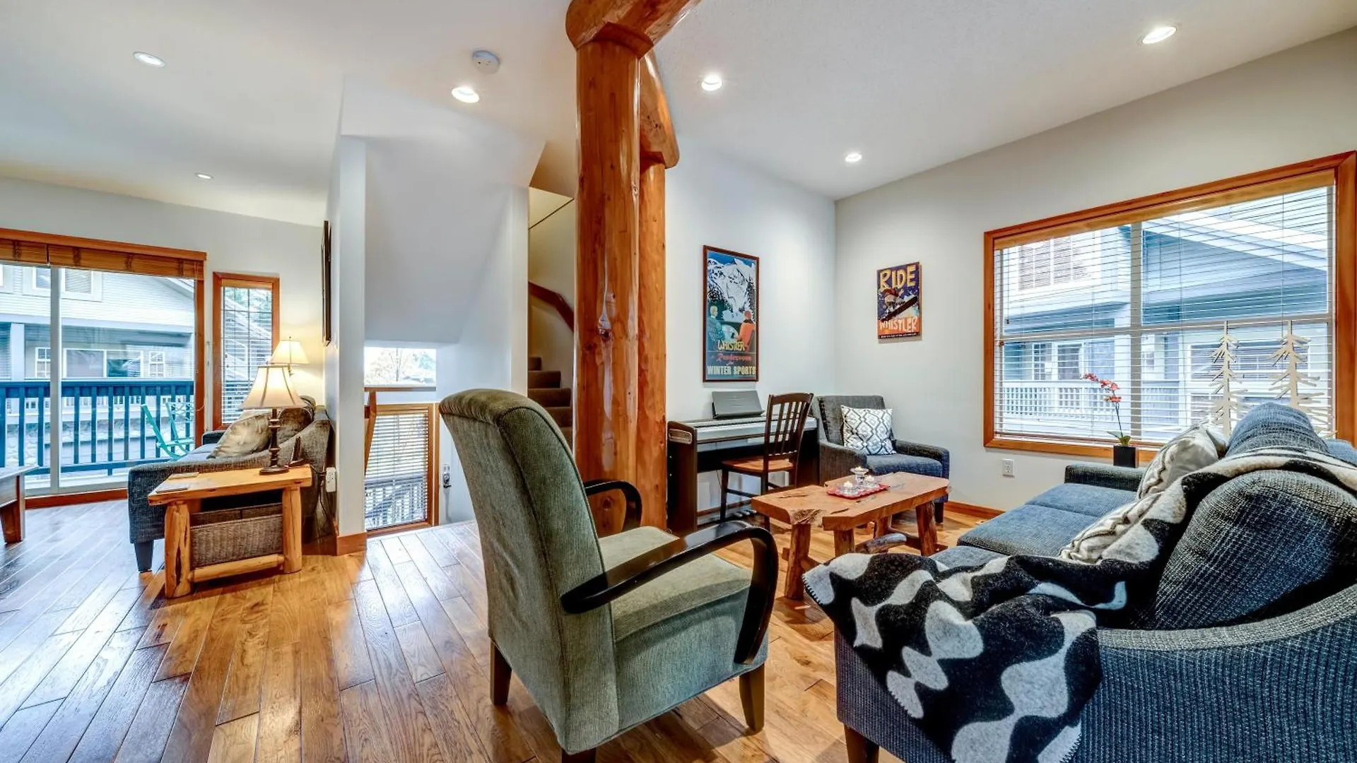 Holiday home Snowy Creek 30 - Ski In Ski Out, Private Hot Tub, Short Walk To Whistler Village